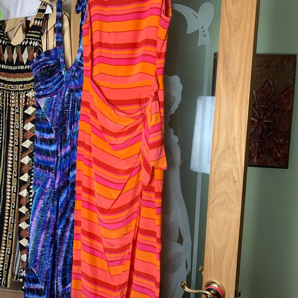 Assortment of clothes - Picture 3 of 16